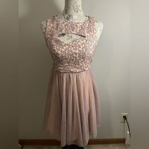 Sequin Hearts light Pink Lace Sleeveless Mini Dress Size 3